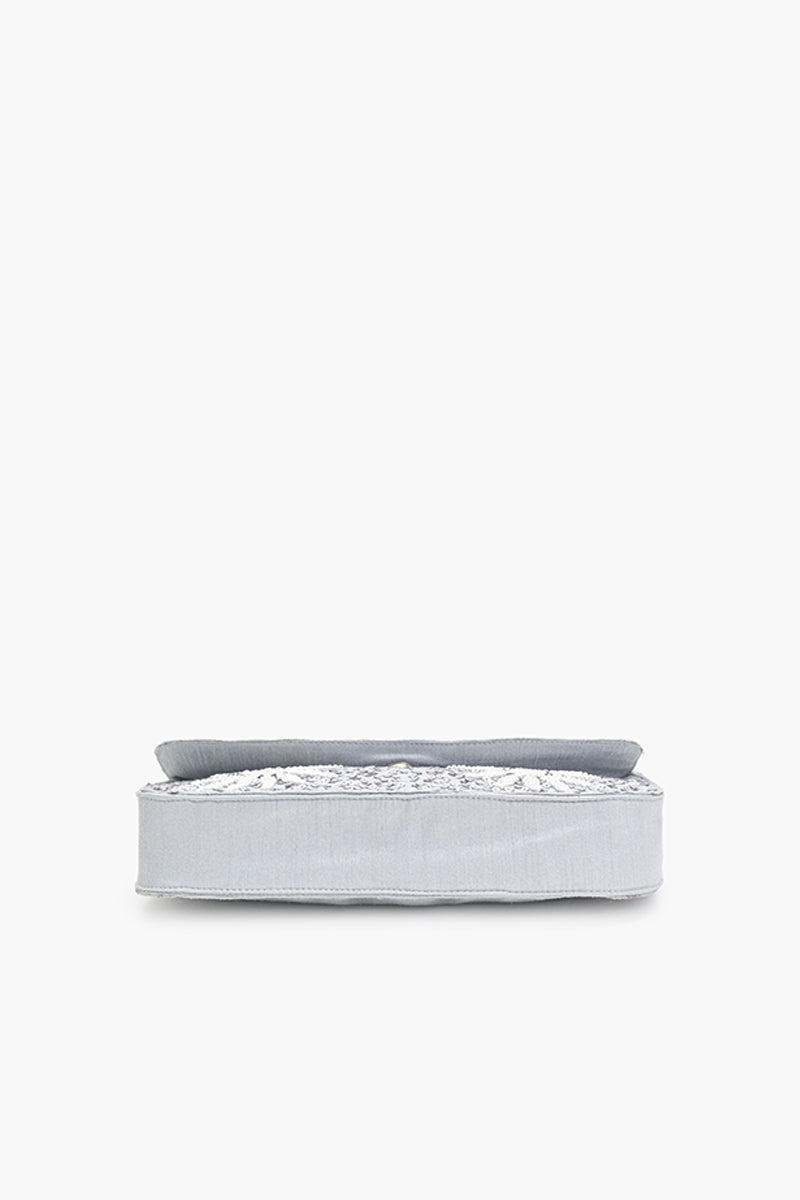Daisy Delight Beaded Clutch
