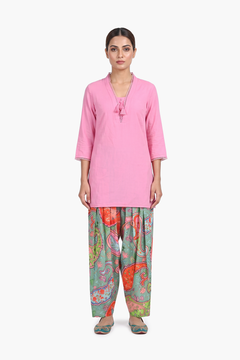 Kairi Pink Paisley Print Kurti Pant Set