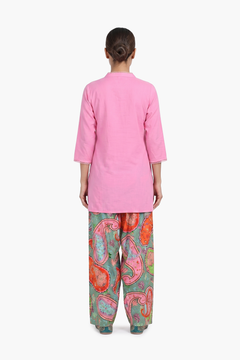 Kairi Pink Paisley Print Kurti Pant Set
