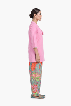 Kairi Pink Paisley Print Kurti Pant Set