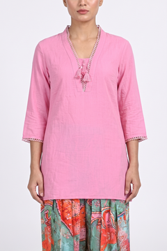 Kairi Pink Paisley Print Kurti Pant Set