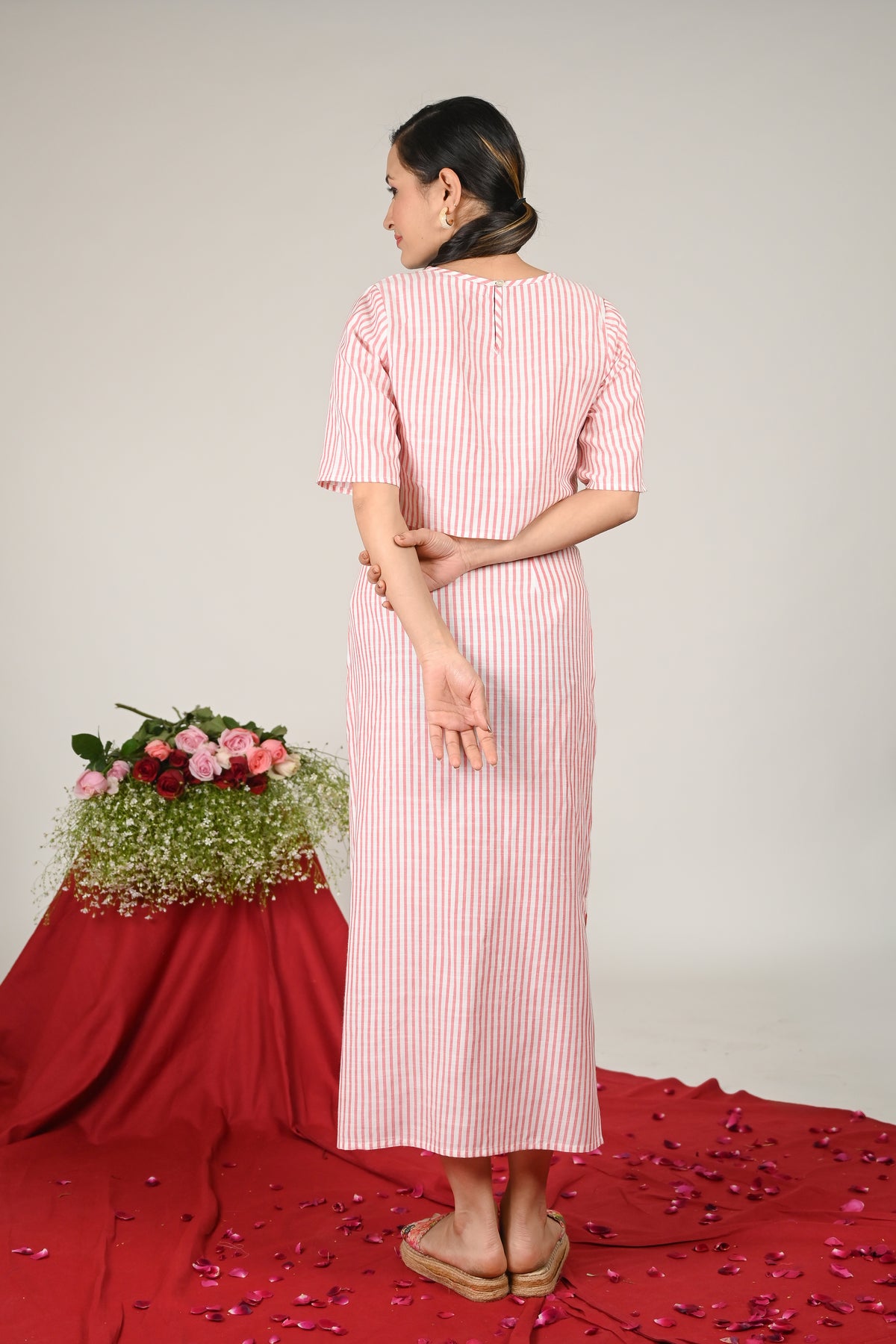 Women Schiffli Striped Crop Top