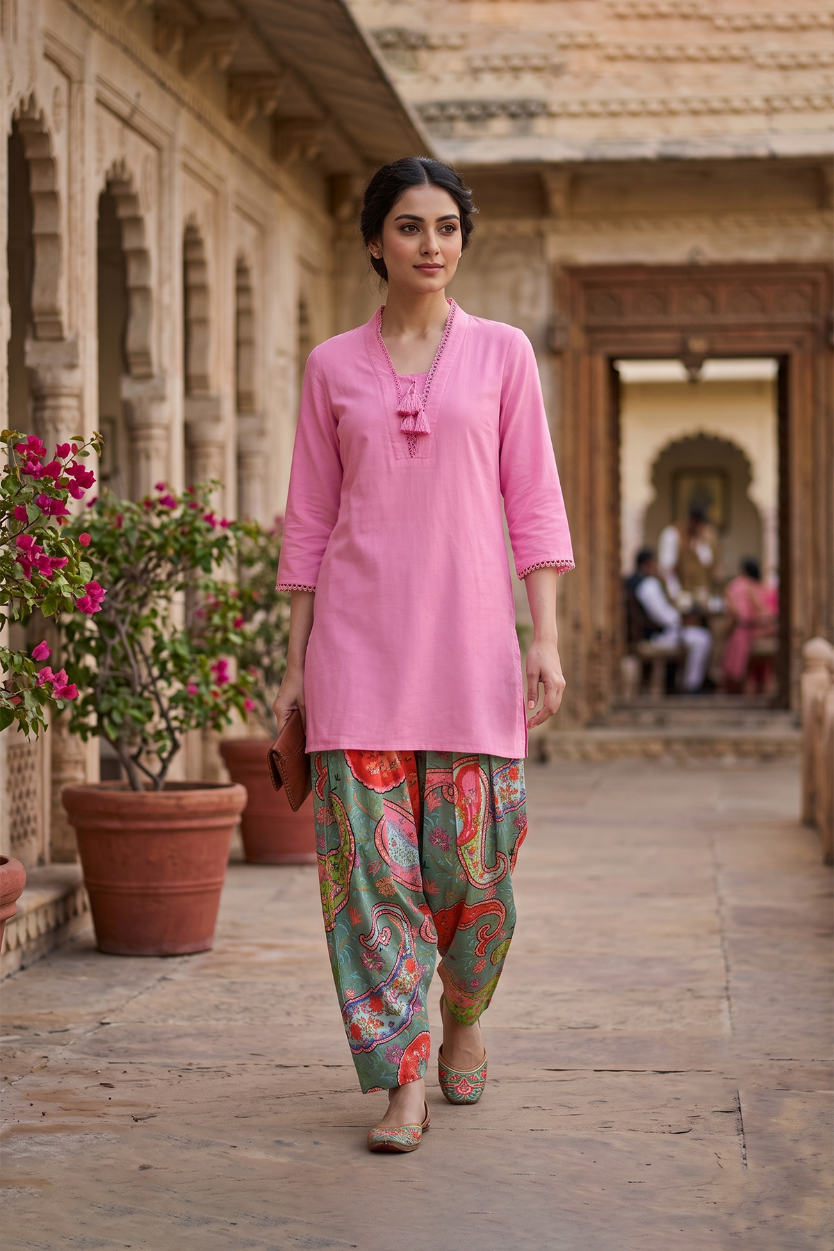 Kairi Pink Paisley Print Kurti Pant Set
