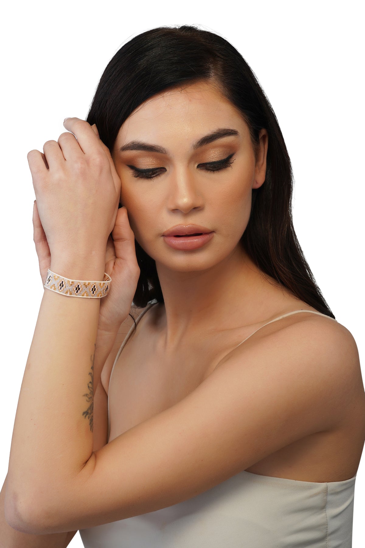 Handcrafted White & Gold Geometric Beaded Bracelet