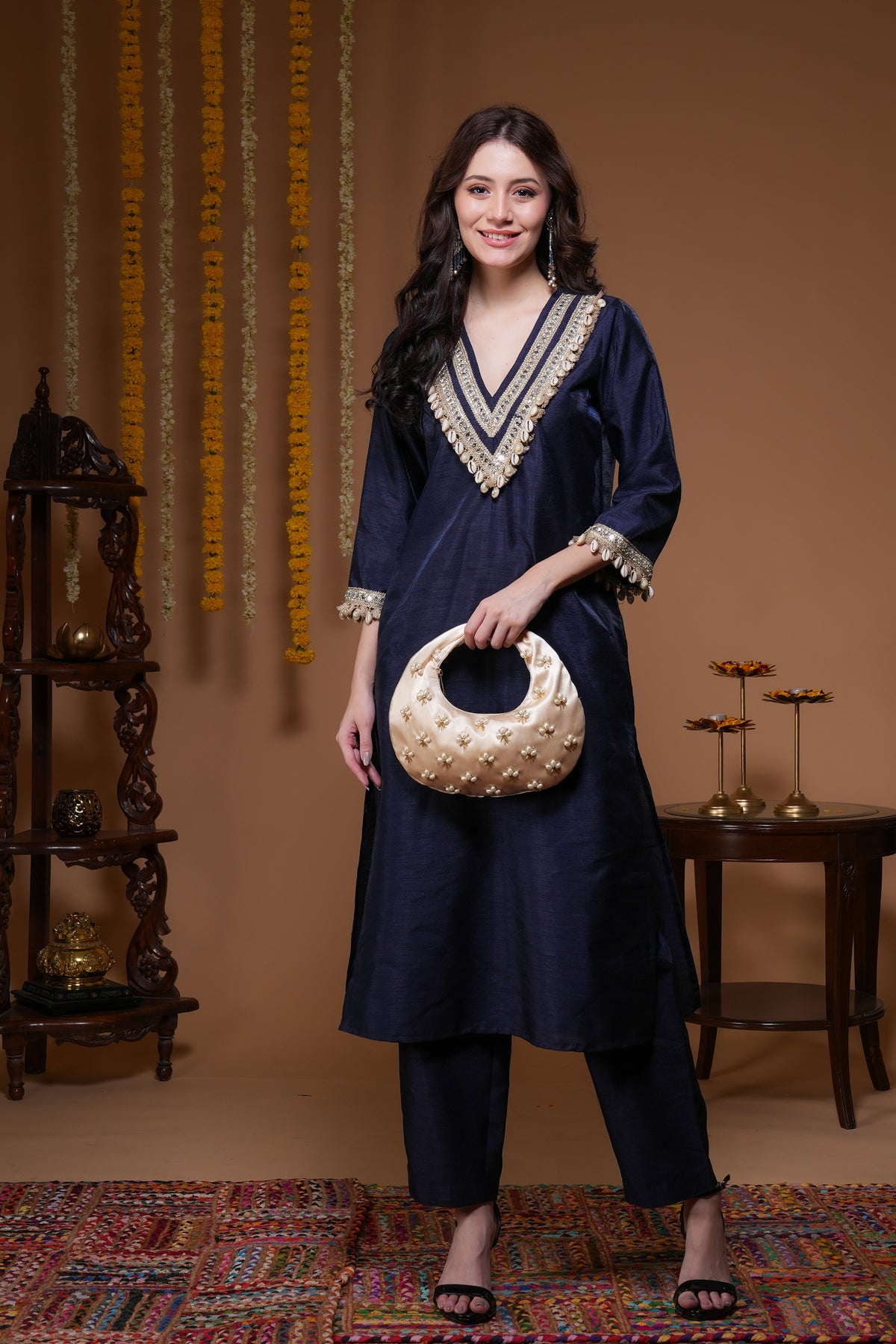 Noor-e-Ivory Handbag