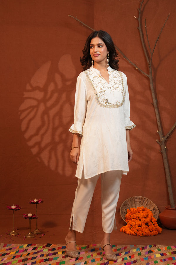 Ivory Bloom Embroidered Kurta Pant Set