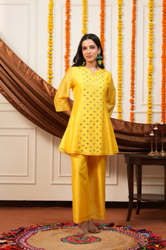 Amaltas Mustard Mirror Work Kurti Pant Set