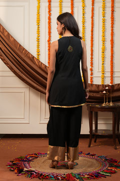 Kashmira Black Paisley Embroidered Kurti Pant Set