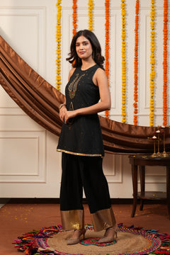 Kashmira Black Paisley Embroidered Kurti Pant Set