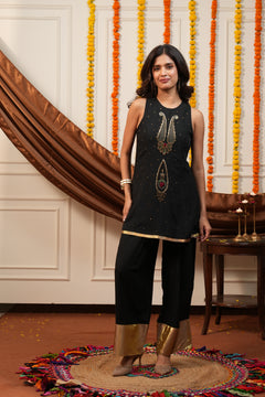Kashmira Black Paisley Embroidered Kurti Pant Set
