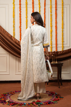 Ivory Sparkle Off-White Viscose Lurex Collared Kurta Set with Straight Pants & Dupatta