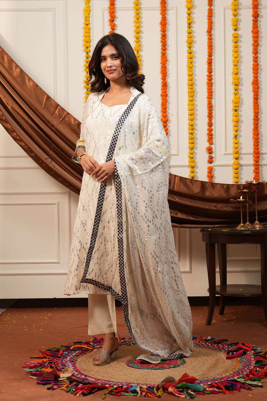 Ivory Sparkle Off-White Viscose Lurex Collared Kurta Set with Straight Pants & Dupatta