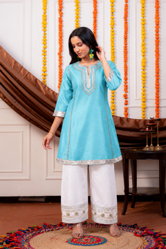 Women Turquoise Blue Dupion Silk Kurta with Off-White Farsi Salwar Set