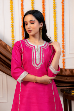 Women Fuchsia Pink Dupion Silk Kurta with Off-White Farsi Salwar Set